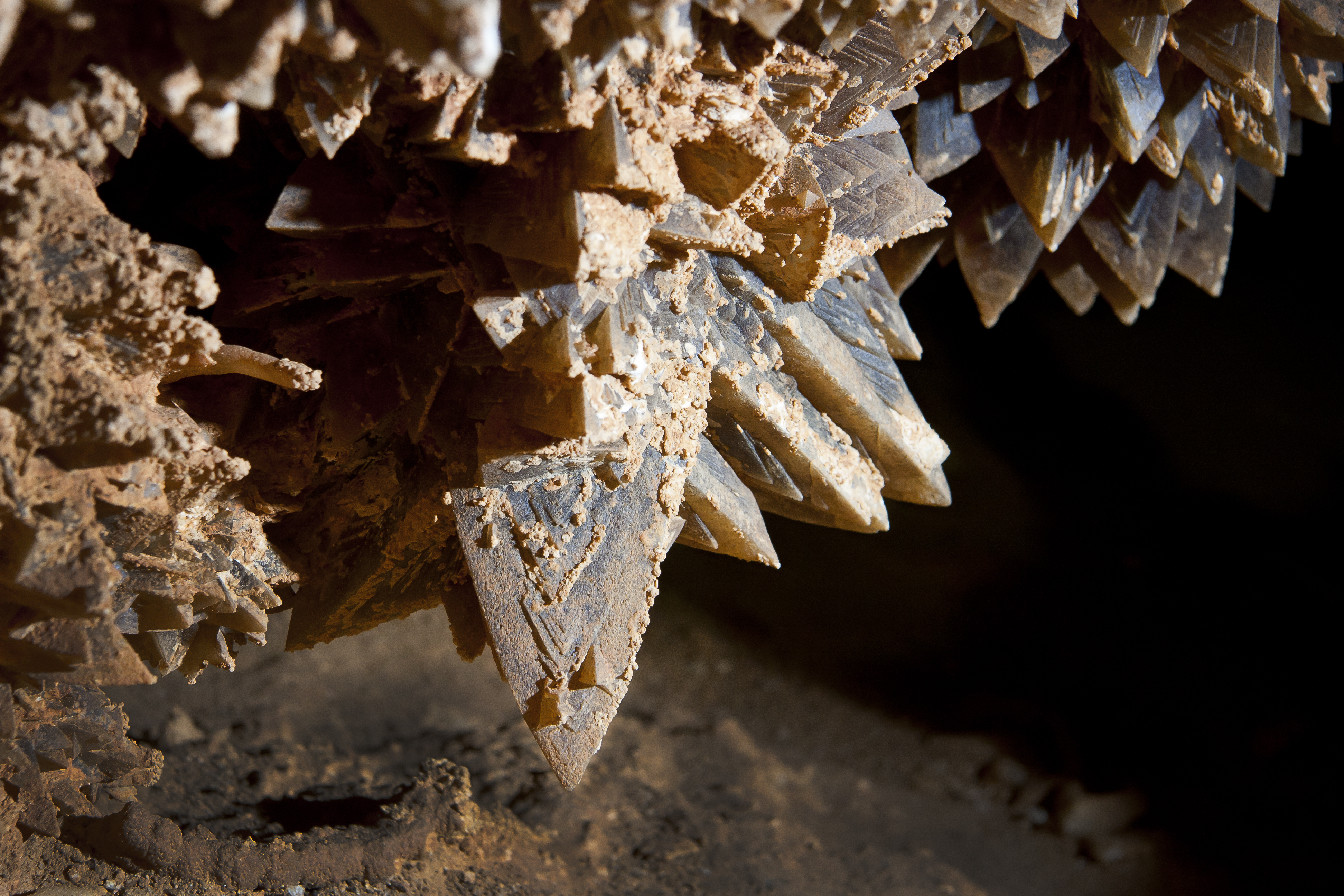 Dogtooth Spar in Midnight Cave - Photo Travis Scott